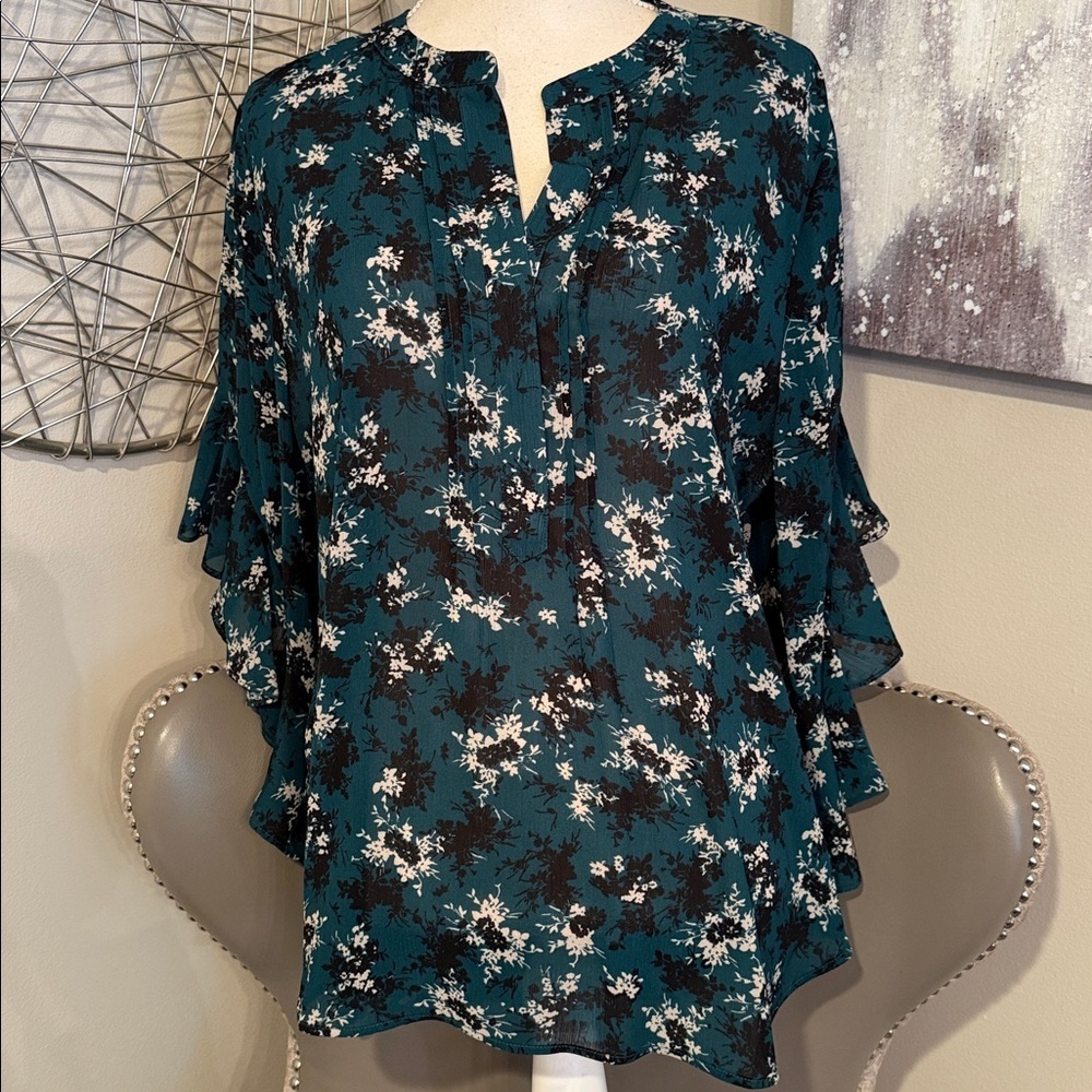 Vince Camuto Green/White/Black Floral V-Neck Women's Blouse Size Large